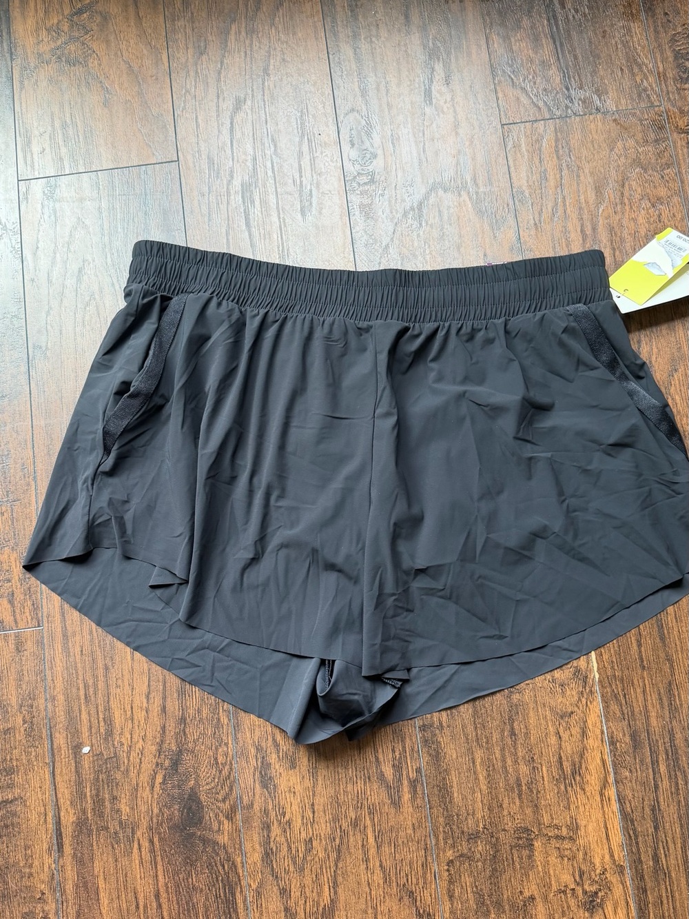 All in Motion Black Mid Rise Woven Shorts Quick Dry Women’s XL New With Tags